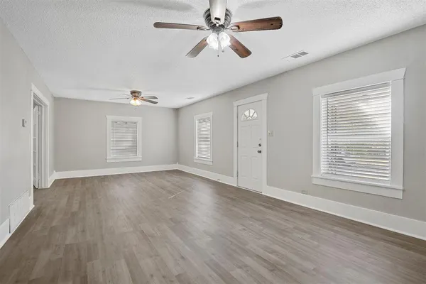 $1,275 | 509 East Heron Street, Denison, TX 75021