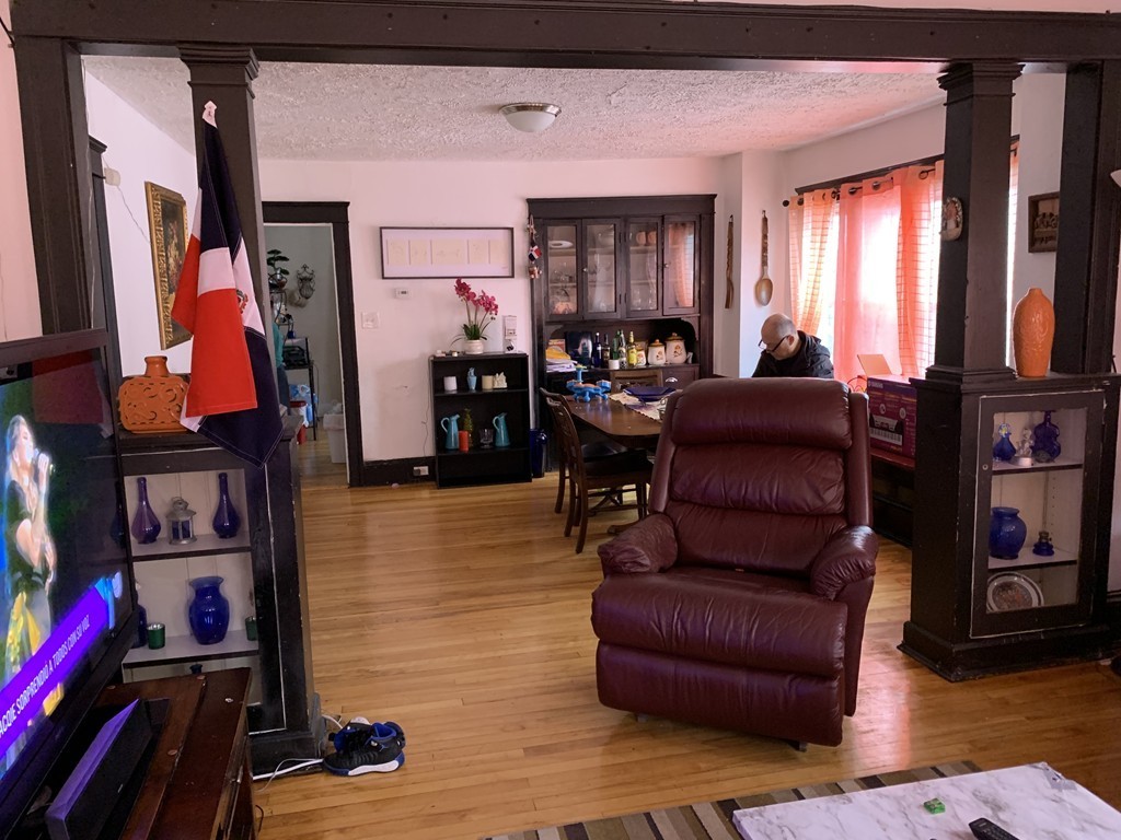 40 Hitchcock Road Worcester, MA 01603 - Photo 4 of 24