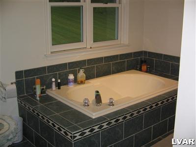 1030 Berger Road Easton, PA 18042 - Photo 4 of 10 Gallery Image 4