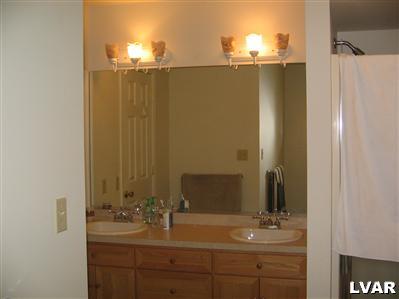 1030 Berger Road Easton, PA 18042 - Photo 7 of 10 Gallery Image 7