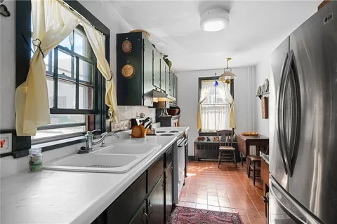 $1,195,000 | 23 Willow Street, Newport, RI 02840