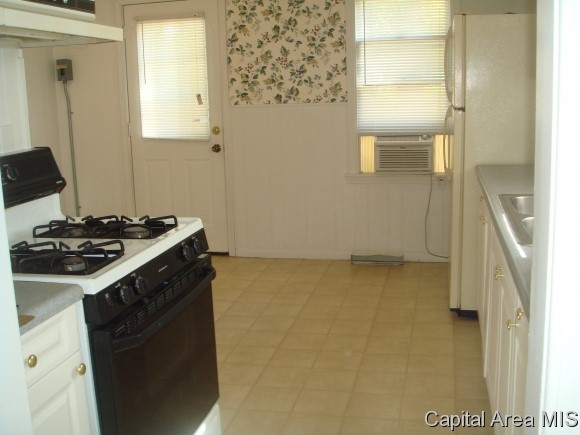 3024 Fillmore Street Springfield, IL 62704 - Photo 2 of 3 Gallery Image 2