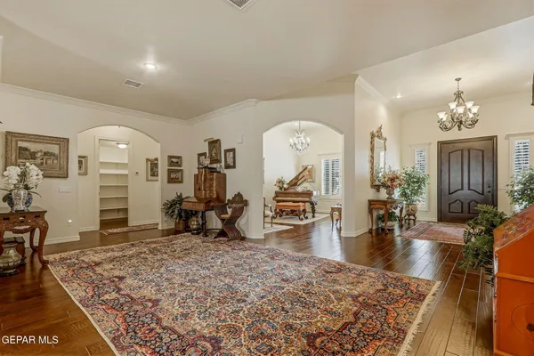 $910,000 | 5018 Columbine Street, El Paso, TX 79922