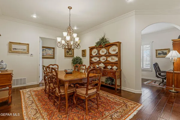 $910,000 | 5018 Columbine Street, El Paso, TX 79922