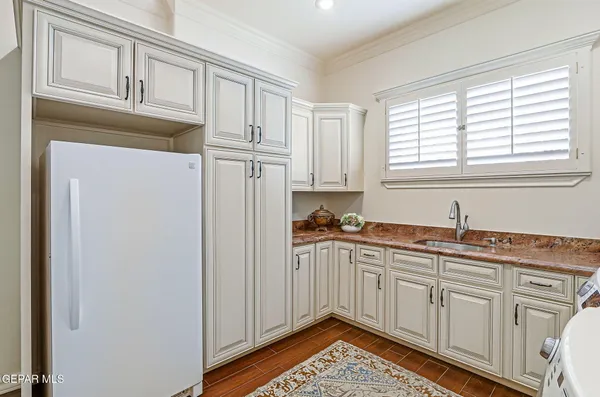 $910,000 | 5018 Columbine Street, El Paso, TX 79922