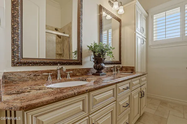 $910,000 | 5018 Columbine Street, El Paso, TX 79922