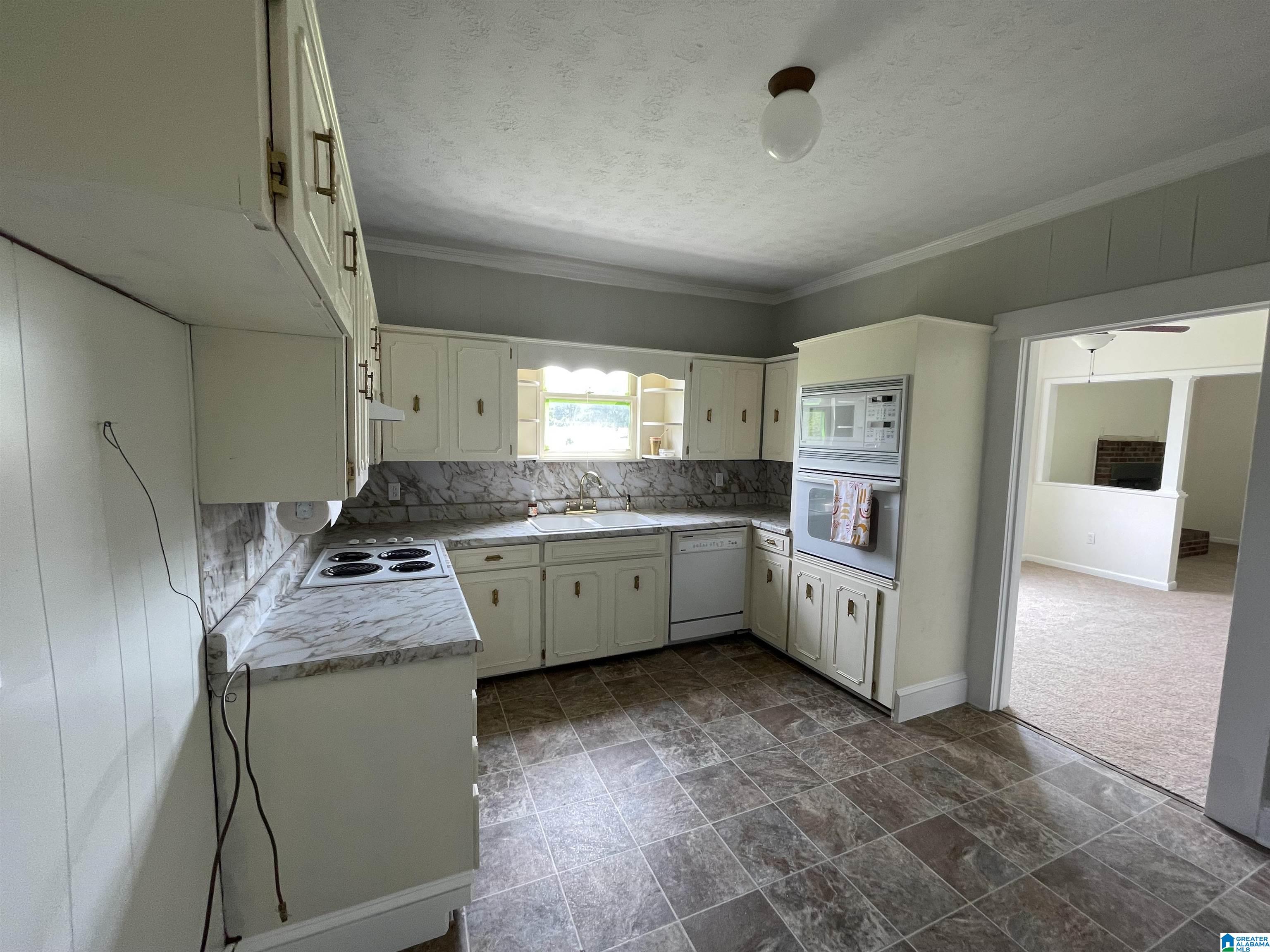 4360 Eulaton Road Anniston, AL 36201 - Photo 7 of 18