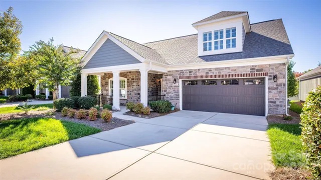 $800,000 | 16215 Lakeside Loop Lane, Cornelius, NC 28031