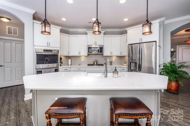 $800,000 | 16215 Lakeside Loop Lane, Cornelius, NC 28031