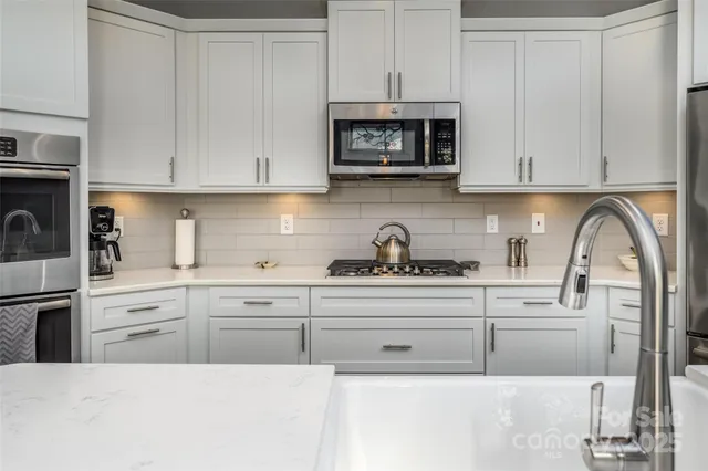 $800,000 | 16215 Lakeside Loop Lane, Cornelius, NC 28031