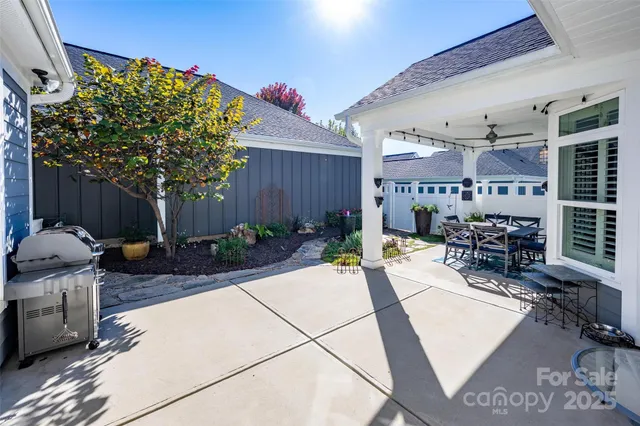 $800,000 | 16215 Lakeside Loop Lane, Cornelius, NC 28031