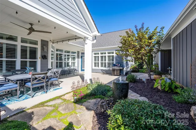 $800,000 | 16215 Lakeside Loop Lane, Cornelius, NC 28031