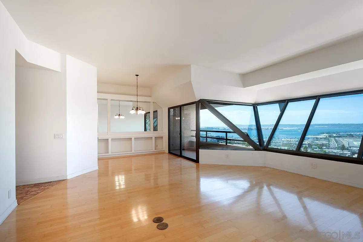 230 West Laurel Street, Unit 1001 San Diego, CA 92101 - Photo 2 of 44 a view of an empty room with a window