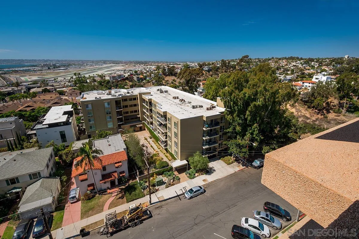 230 West Laurel Street, Unit 1001 San Diego, CA 92101 - Photo 26 of 44 an aerial view of a house with a garden