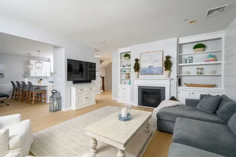 $1,725,000 | 160 Hms Stayner Drive, Hingham, MA 02043