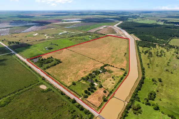 $1,100,000 | 365 Nome Tx 77629, Nome, TX 77629