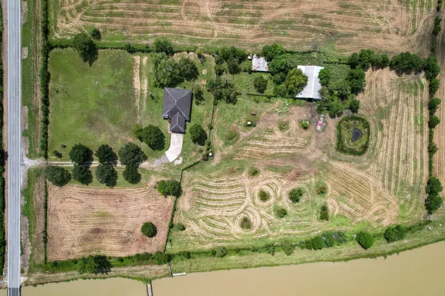 $1,100,000 | 365 Nome Tx 77629, Nome, TX 77629