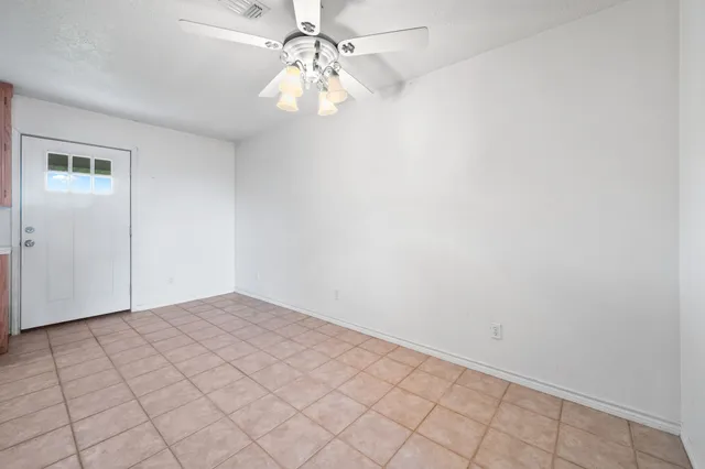 $1,100,000 | 365 Nome Tx 77629, Nome, TX 77629