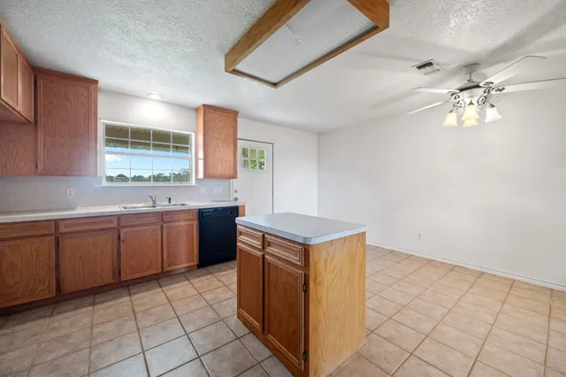 $1,100,000 | 365 Nome Tx 77629, Nome, TX 77629