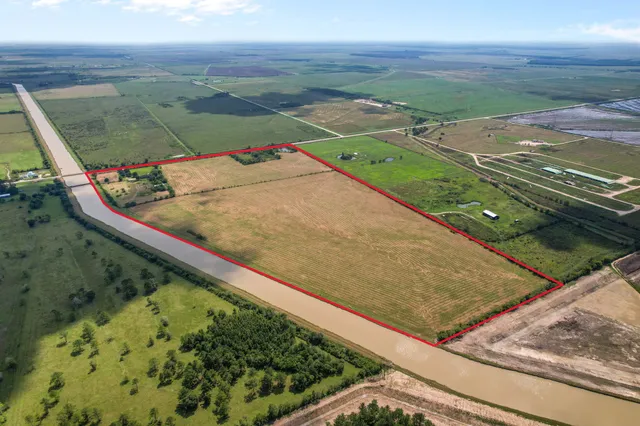 $1,100,000 | 365 Nome Tx 77629, Nome, TX 77629