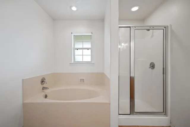 $1,100,000 | 365 Nome Tx 77629, Nome, TX 77629