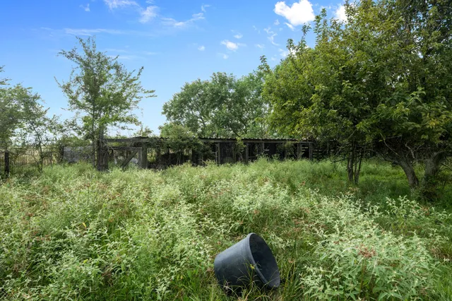 $1,100,000 | 365 Nome Tx 77629, Nome, TX 77629