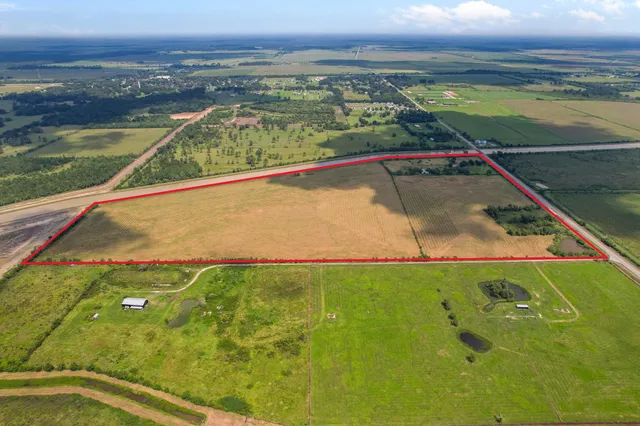 $1,100,000 | 365 Nome Tx 77629, Nome, TX 77629