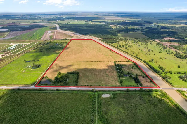 $1,100,000 | 365 Nome Tx 77629, Nome, TX 77629