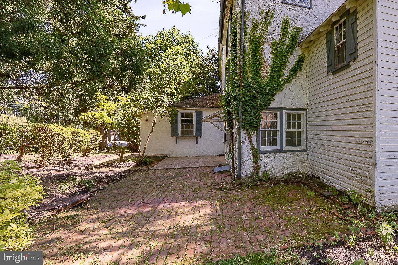 1250 Old Lancaster Road Berwyn, PA 19312 - Photo 55 of 66 Side Brick Terrace