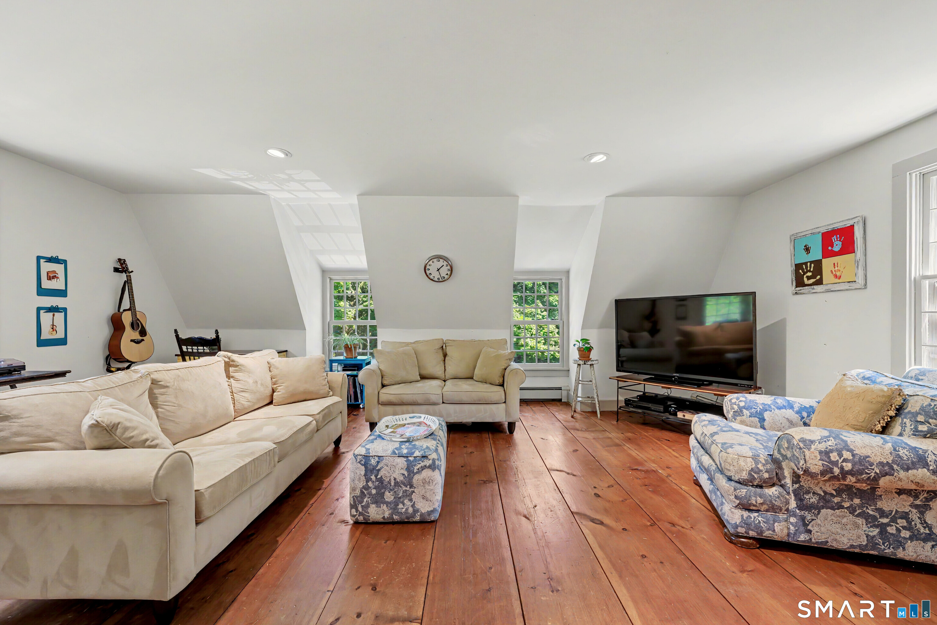 183 Range Road Wilton, CT 06897 - Photo 22 of 40 Spacious family room is a wonderful space