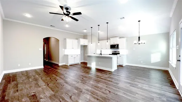 $2,100 | 805 Tippit Lane, Greenville, TX 75402