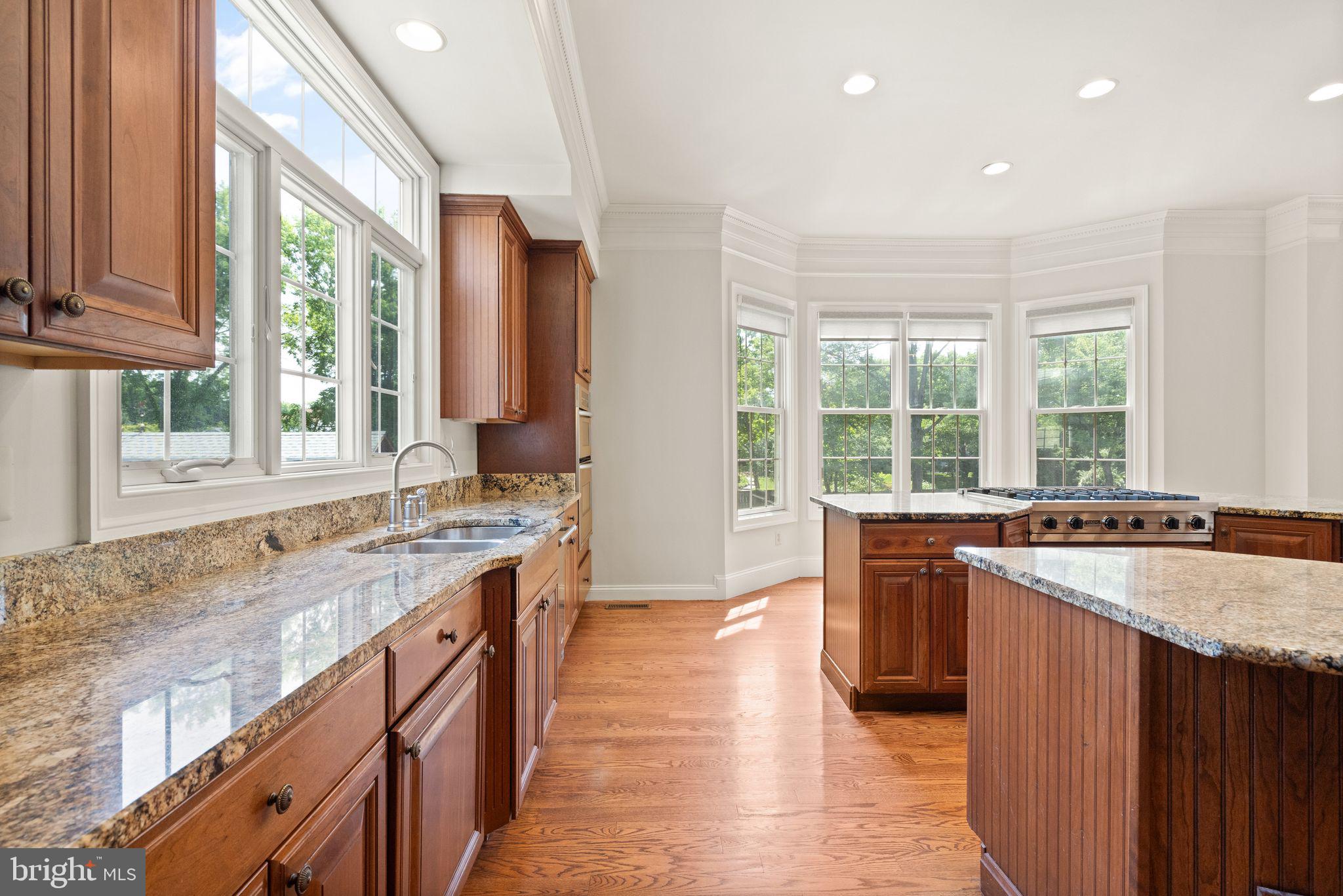 1847 Hunter Mill Road Vienna, VA 22182 - Photo 27 of 149
