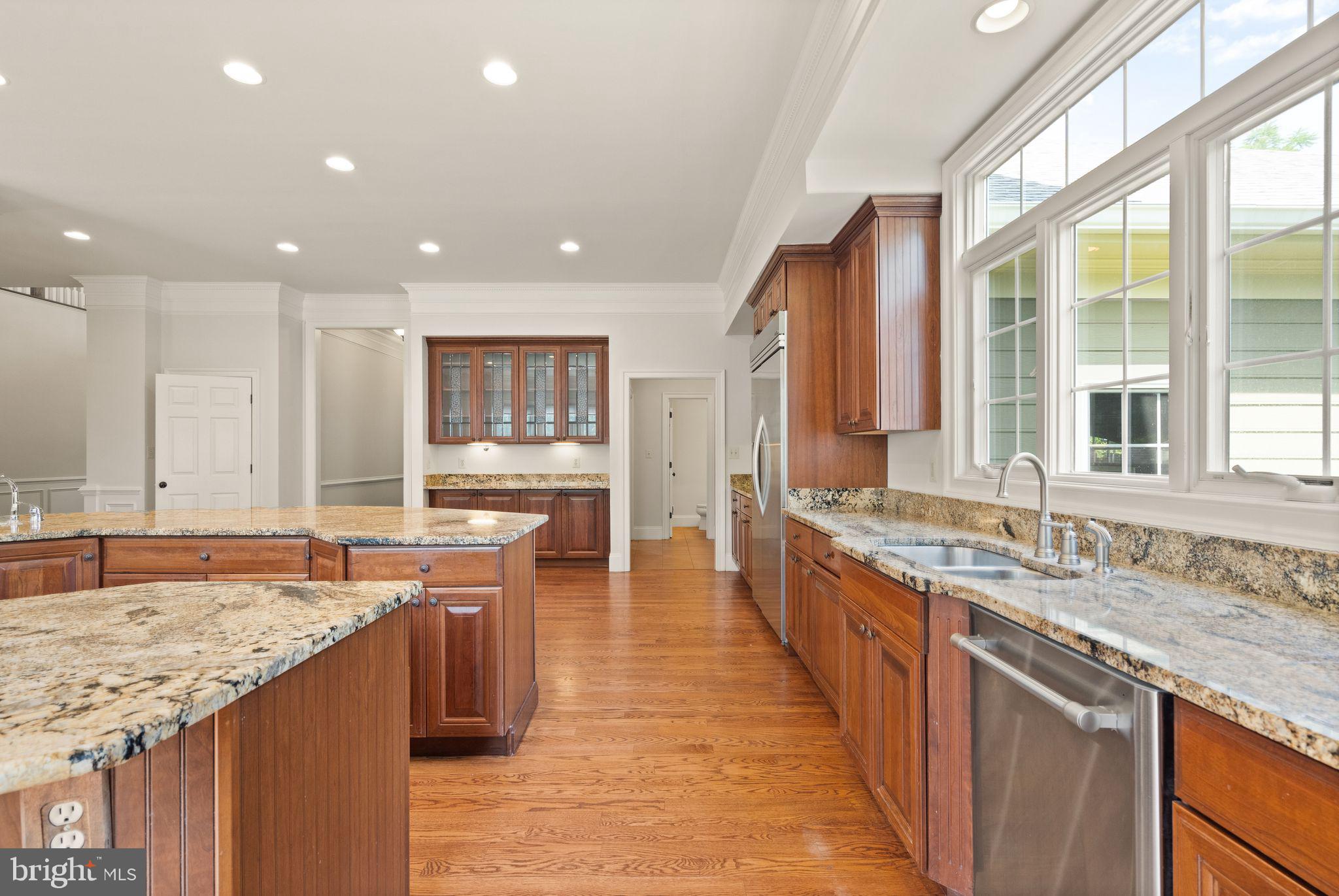 1847 Hunter Mill Road Vienna, VA 22182 - Photo 28 of 149