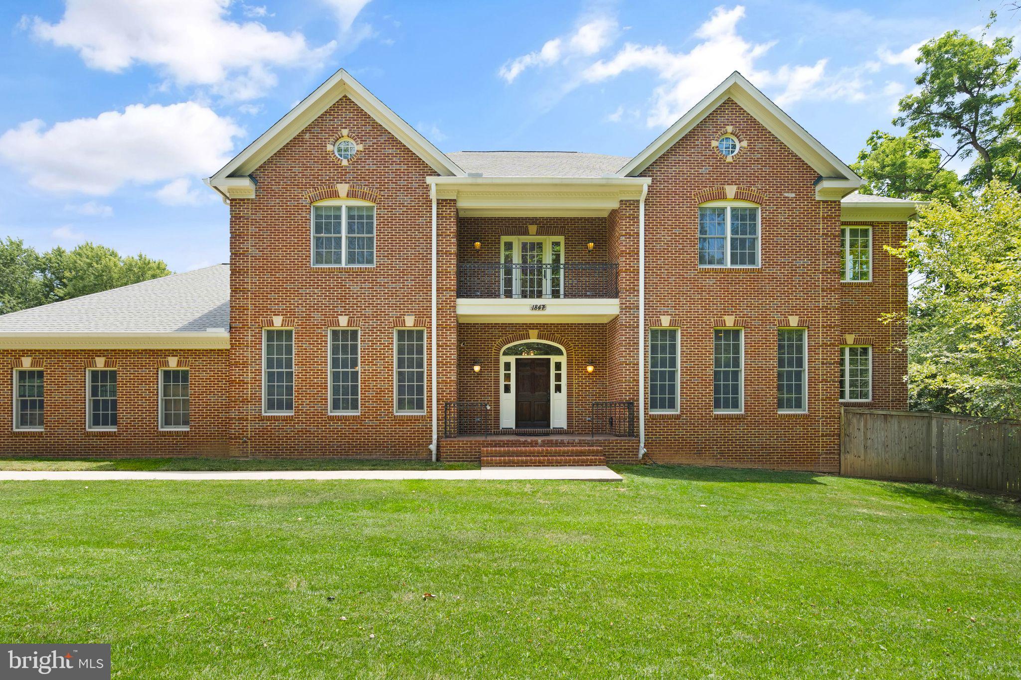 1847 Hunter Mill Road Vienna, VA 22182 - Photo 8 of 149