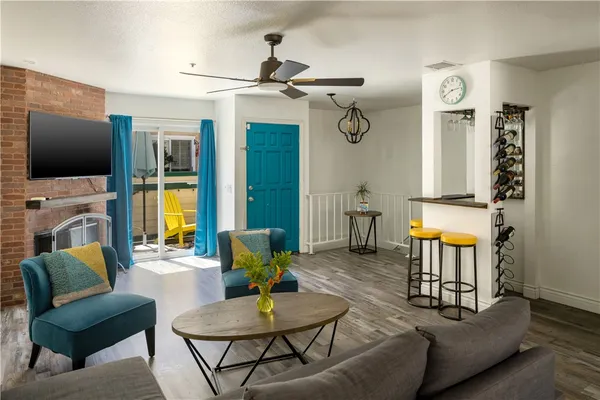 $599,000 | 1618 Mayflower Avenue, Unit B, Monrovia, CA 91016