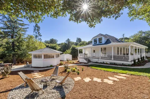 $2,895,000 | 1375 Gossage Avenue, Petaluma, CA 94952