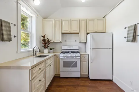 $2,895,000 | 1375 Gossage Avenue, Petaluma, CA 94952