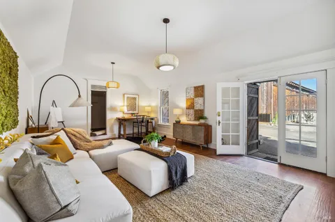 $2,895,000 | 1375 Gossage Avenue, Petaluma, CA 94952