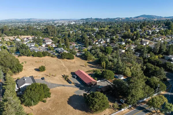 $2,895,000 | 1375 Gossage Avenue, Petaluma, CA 94952