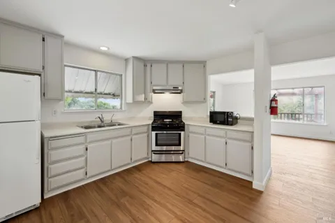 $2,895,000 | 1375 Gossage Avenue, Petaluma, CA 94952