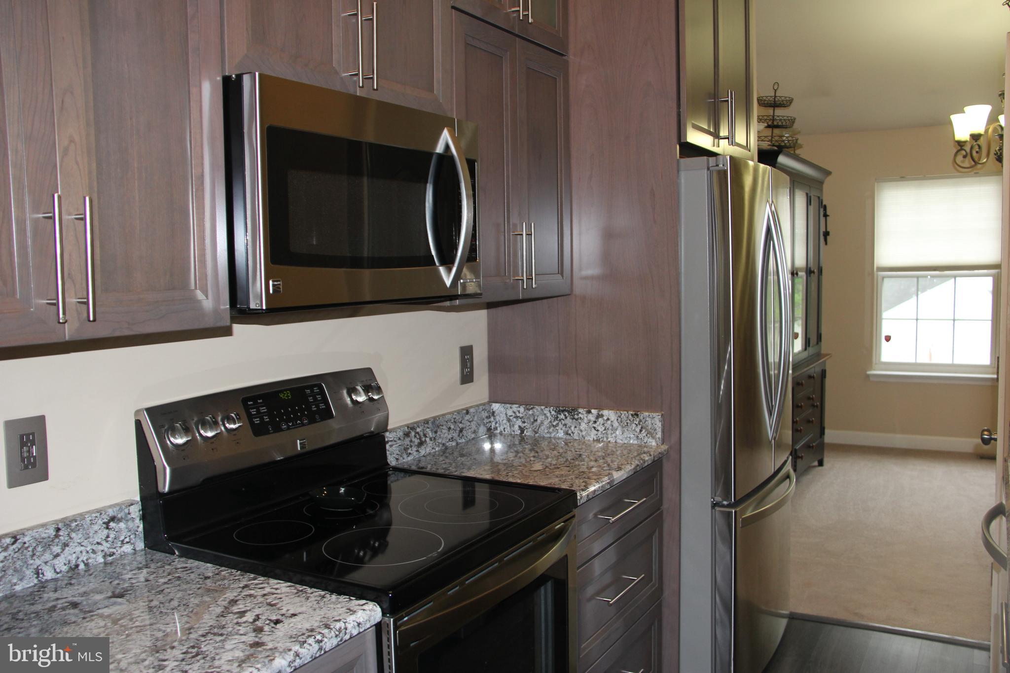 8194 Hicks Road Jessup, MD 20794 - Photo 11 of 57 New Cabinets, Granite Countertops