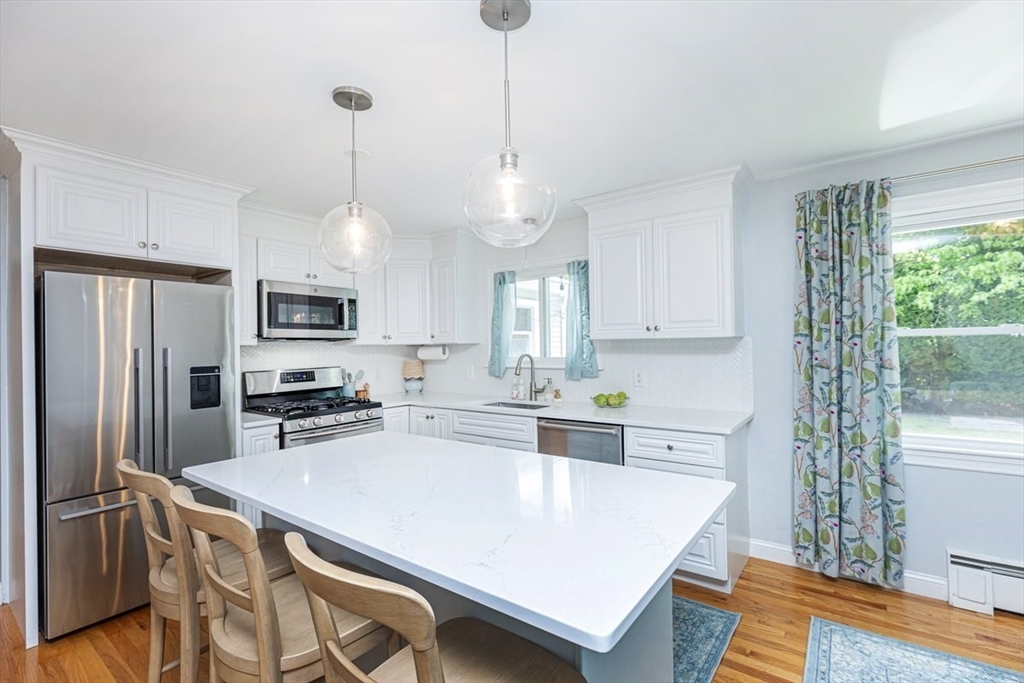 2 Amherst Road Andover, MA 01810 - Photo 8 of 41