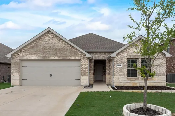 $2,200 | 1501 Hidden Bluff Crossing, Princeton, TX 75407