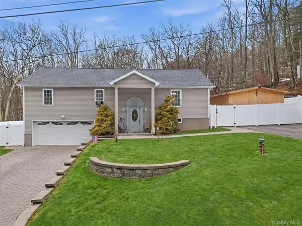 $425,000 | 23 Hazelwood Road North, Wurtsboro, NY 12790