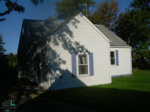 53290 County Line Road New Baltimore, MI 48047 - Photo 10 of 11 247977-9.JPG