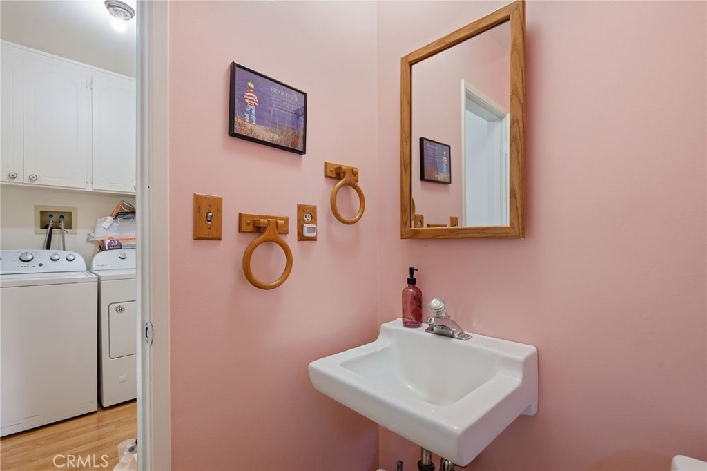 18937 Olympia Street Porter Ranch, CA 91326 - Photo 21 of 22 Vanity Bath