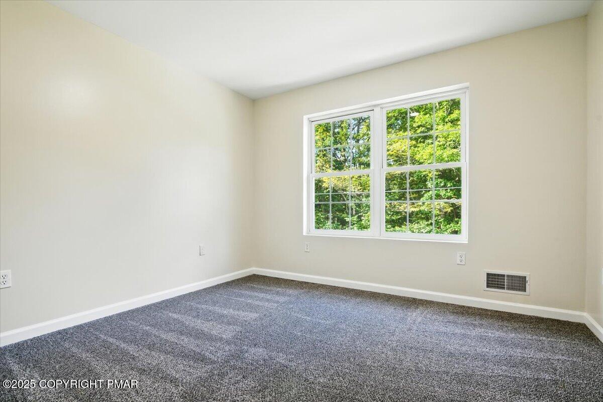 672 Quill Road East Stroudsburg, PA 18302 - Photo 24 of 56 29-043_DSC_9249