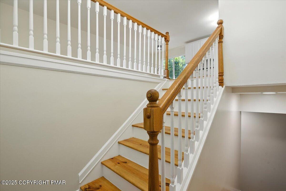 672 Quill Road East Stroudsburg, PA 18302 - Photo 27 of 56 33-038_DSC_9330