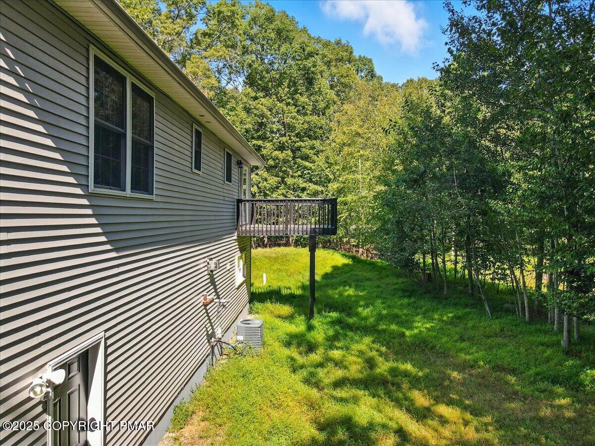 672 Quill Road East Stroudsburg, PA 18302 - Photo 37 of 56 47-077_dji_fly_20250903_103112_495_17569