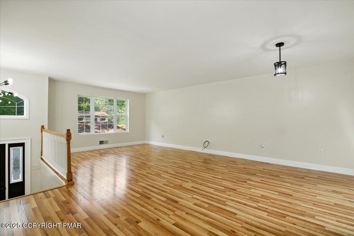 672 Quill Road East Stroudsburg, PA 18302 - Photo 10 of 56 10-027_DSC_9324